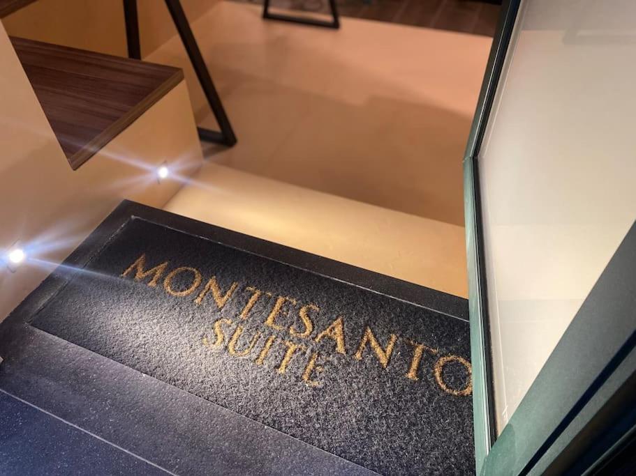 Montesantogroup Suite House Nel Centro Di Napoli Exteriör bild